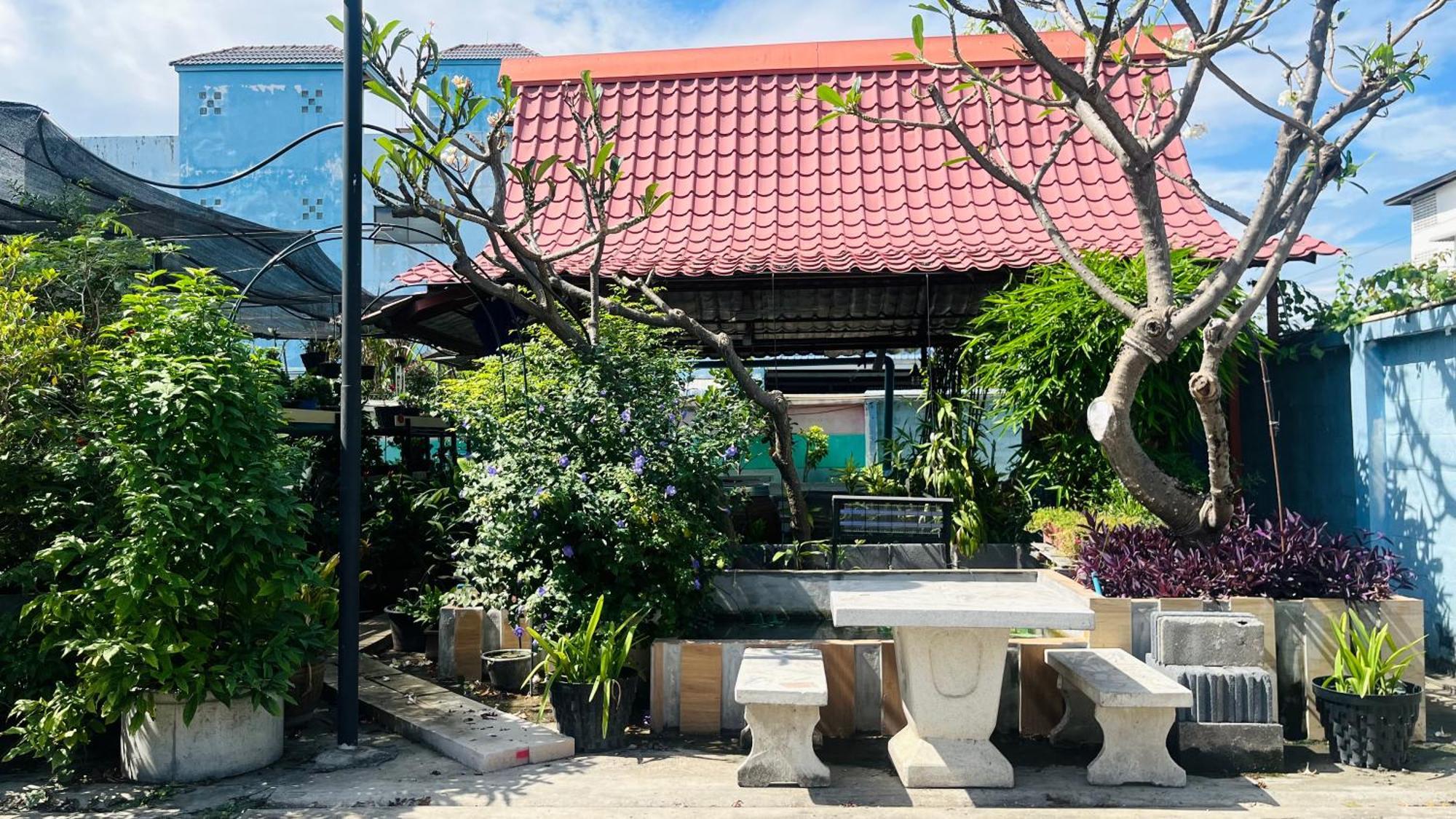 Pa Chalermchai Guesthouse Bangkok Exteriör bild